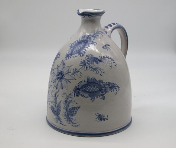 Krug (Vase) mit dünner Öffnung