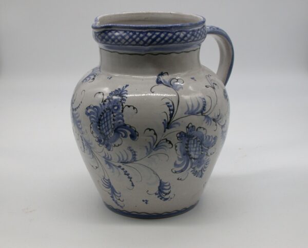 Vase (Krug) mit großem blauen Blütenmuster