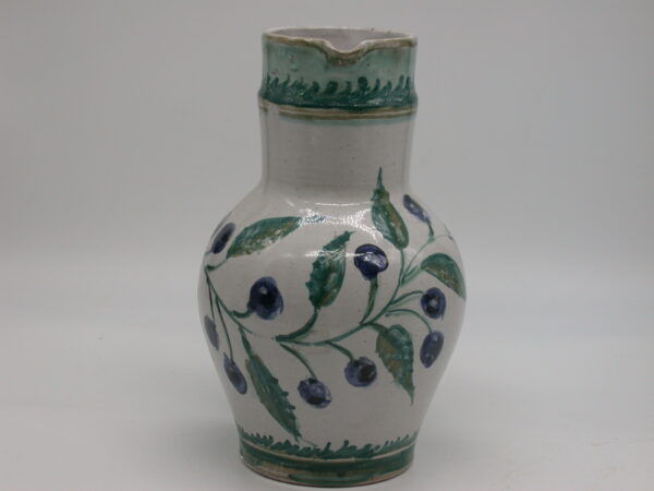 Vase (Krug) mit Beerenzweigen