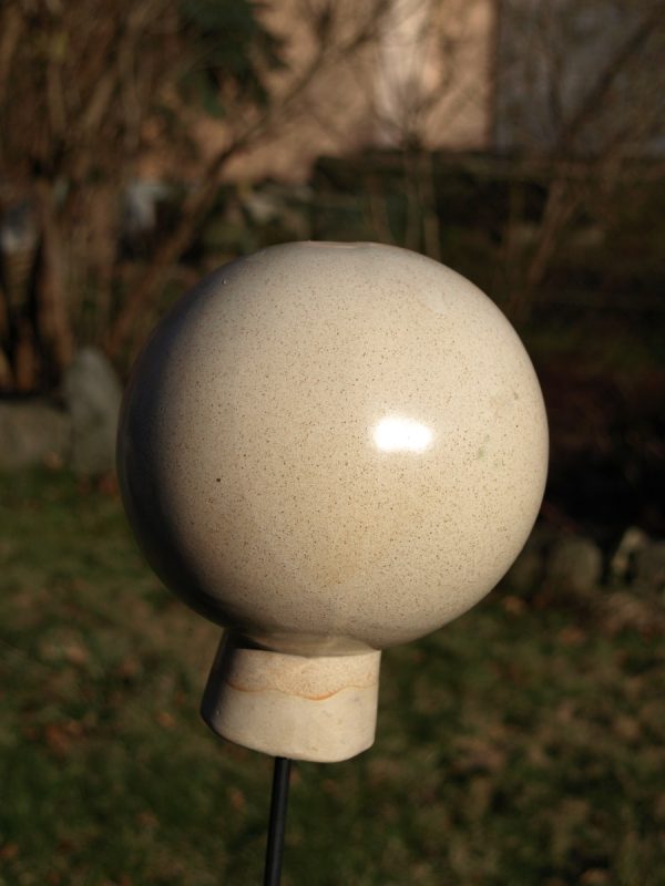 Gartenkugel beige